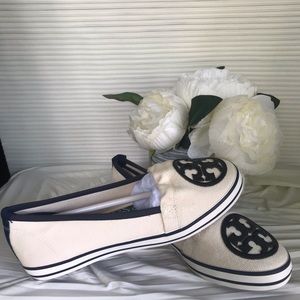 Tory Burch Raymond Slip On Sneaker In Ivory Size 6